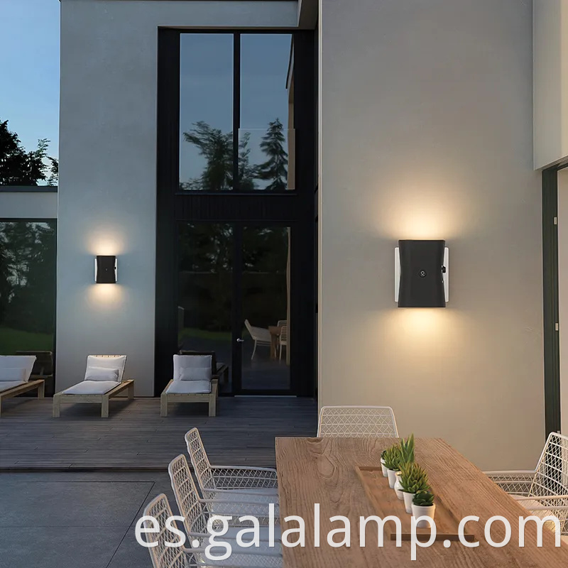 Lámpara de pared de doble cabeza de LED inteligente con función de modo de suspensión